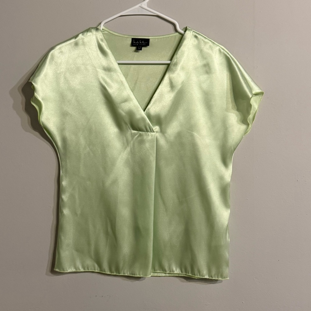 Shimmering V-Neck Blouse - Soft Green